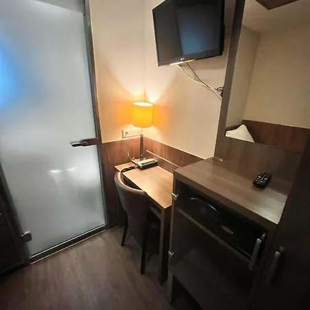 Ozo Cordial מלון