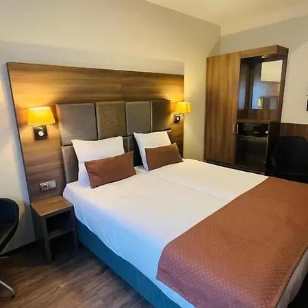 Hotel Ozo Cordial 3*