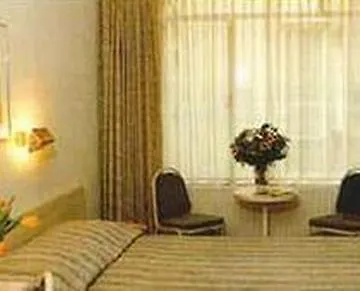 كورديال دام سكوار فندق 3*