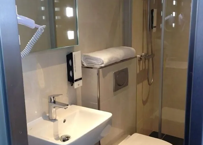 מלון Ozo Cordial 3*