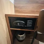 Ozo Cordial Отель Амстердам